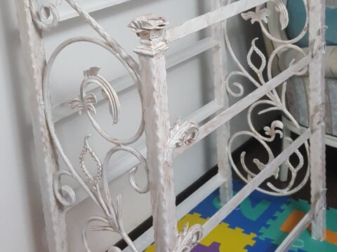 Wrought iron stand 01
